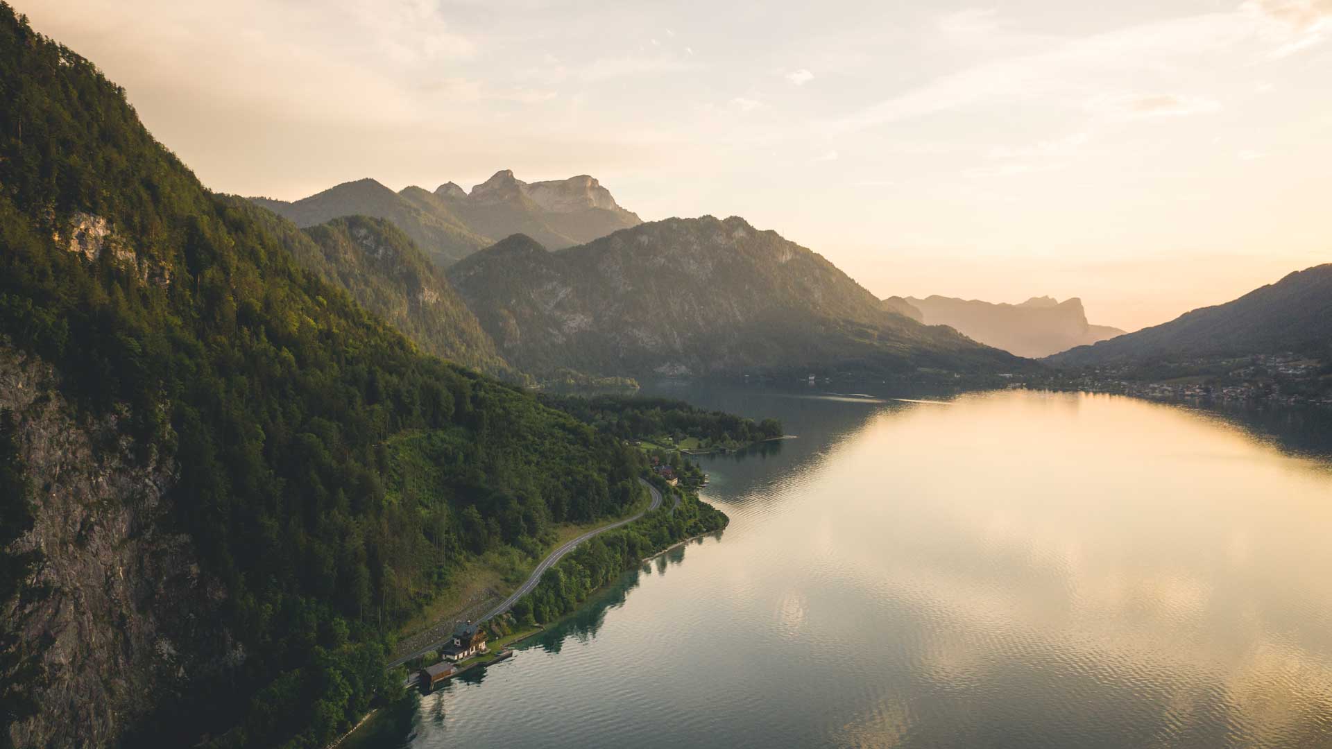 Sonnenuntergang-am-Attersee-16zu9